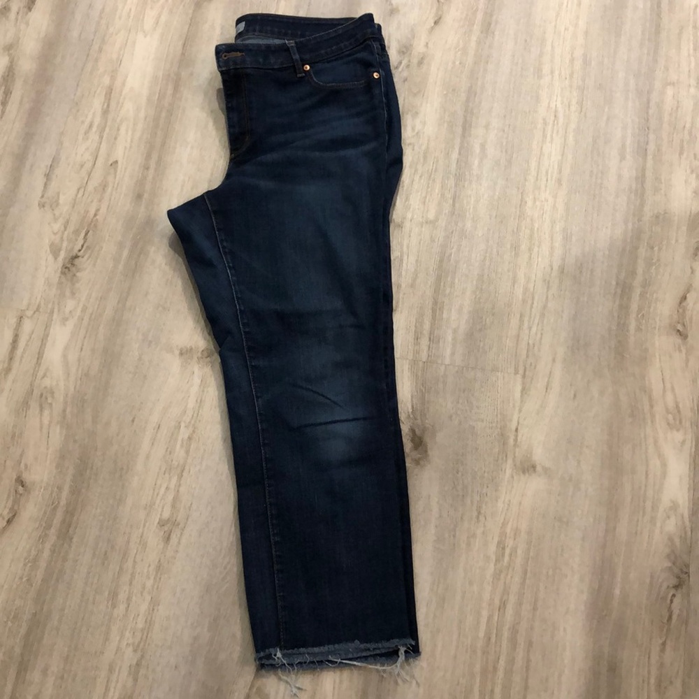 Loft curvy straight cropped jeans size 32/14